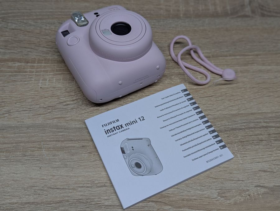 Новий Фотокамера миттєвого друку Fujifilm INSTAX Mini 12