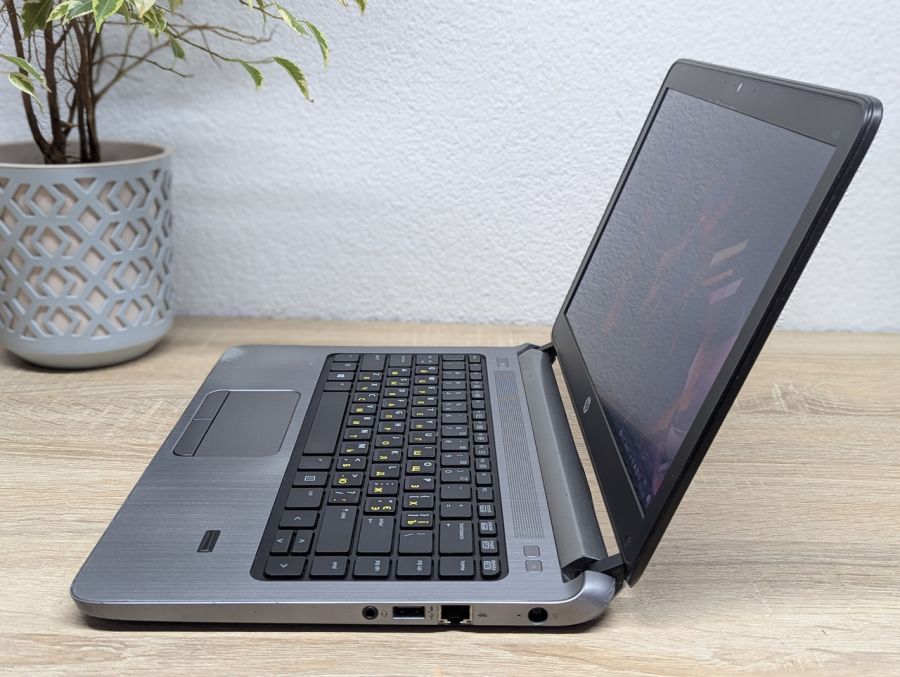 Уцінка! Ноутбук Б/В HP ProBook 430 G2, Intel Core i5-5200U, DDR3 8 GB, SSD 128GB, 12.5" HD