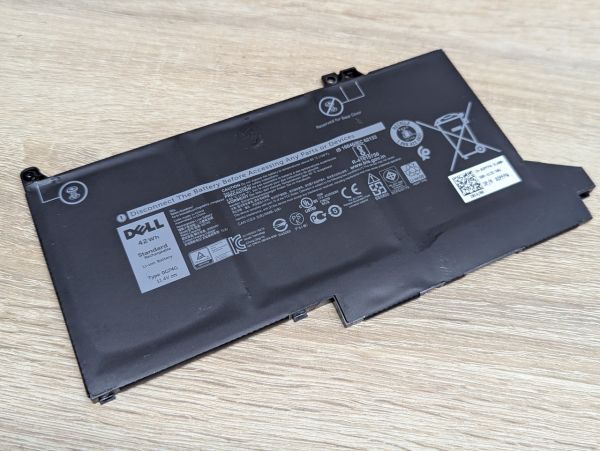 Б/В Оригінальна акумуляторна батарея Dell 0G74G