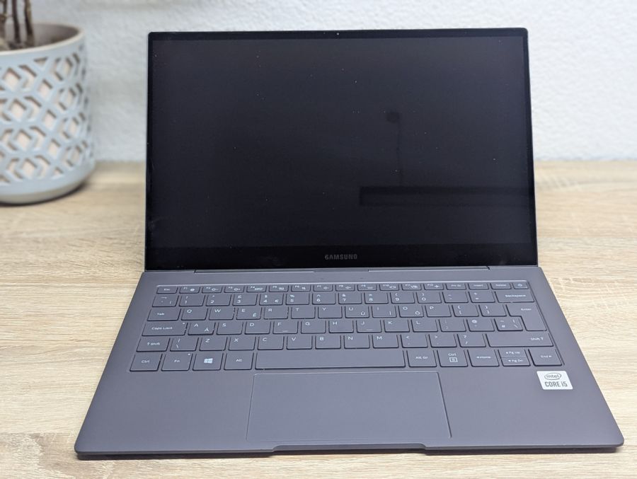 Ноутбук Б/В Samsung Galaxy Book S 767XCM-K01, Intel Core i5, DDR4 8 GB, SSD 512GB, 13.3" Full HD