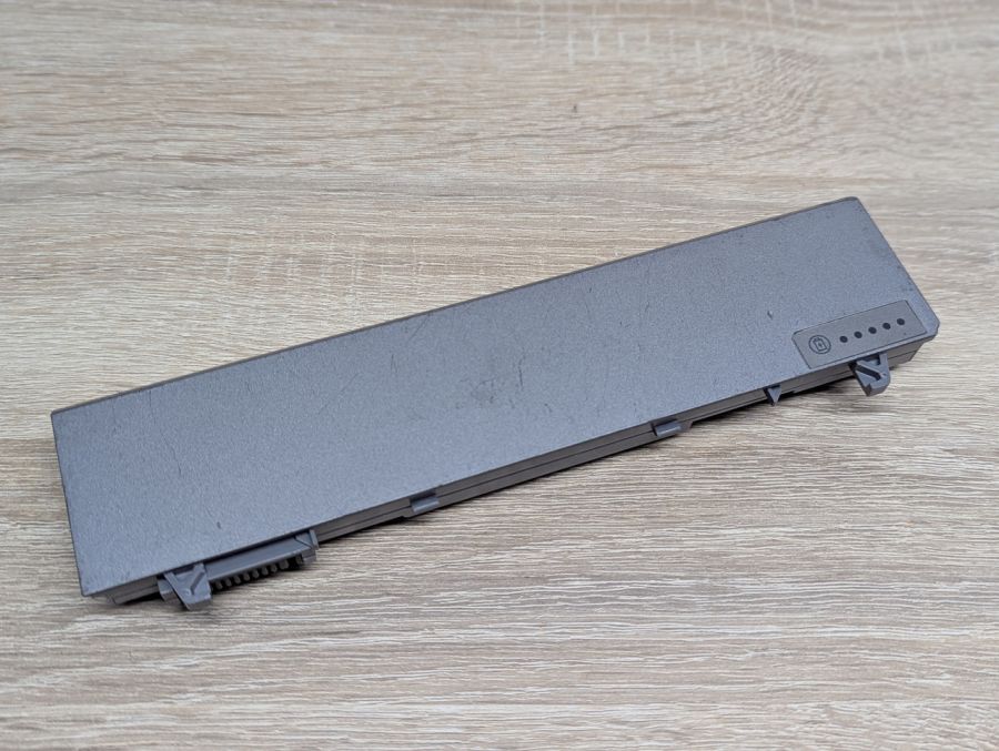 Б/В Акумуляторна батарея Dell W1193