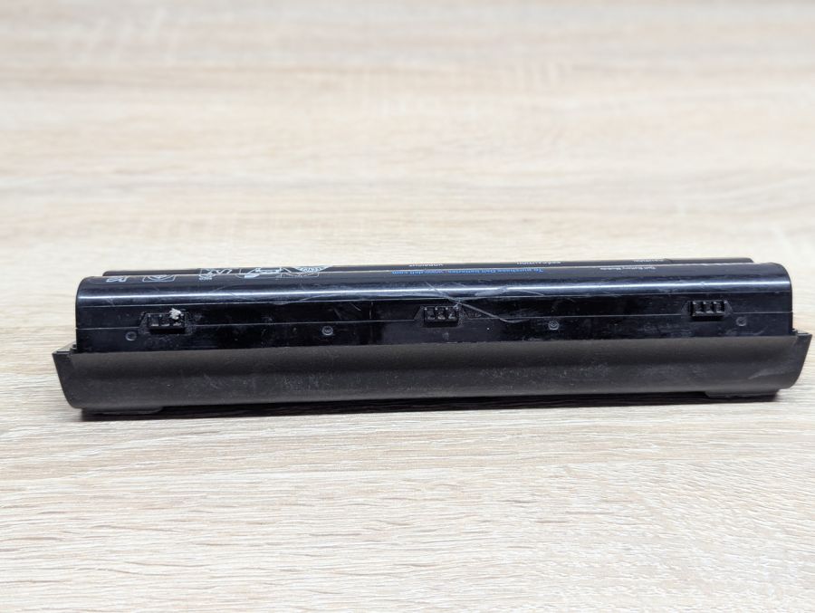 Б/В Оригінальна акумуляторна батарея Dell R795X