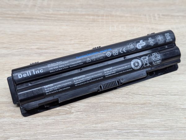 Б/В Оригінальна акумуляторна батарея Dell R795X