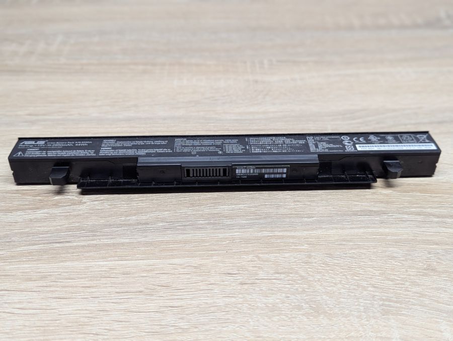 Б/В Оригінальна акумуляторна батарея Asus A41-X550A