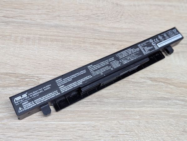 Б/В Оригінальна акумуляторна батарея Asus A41-X550A
