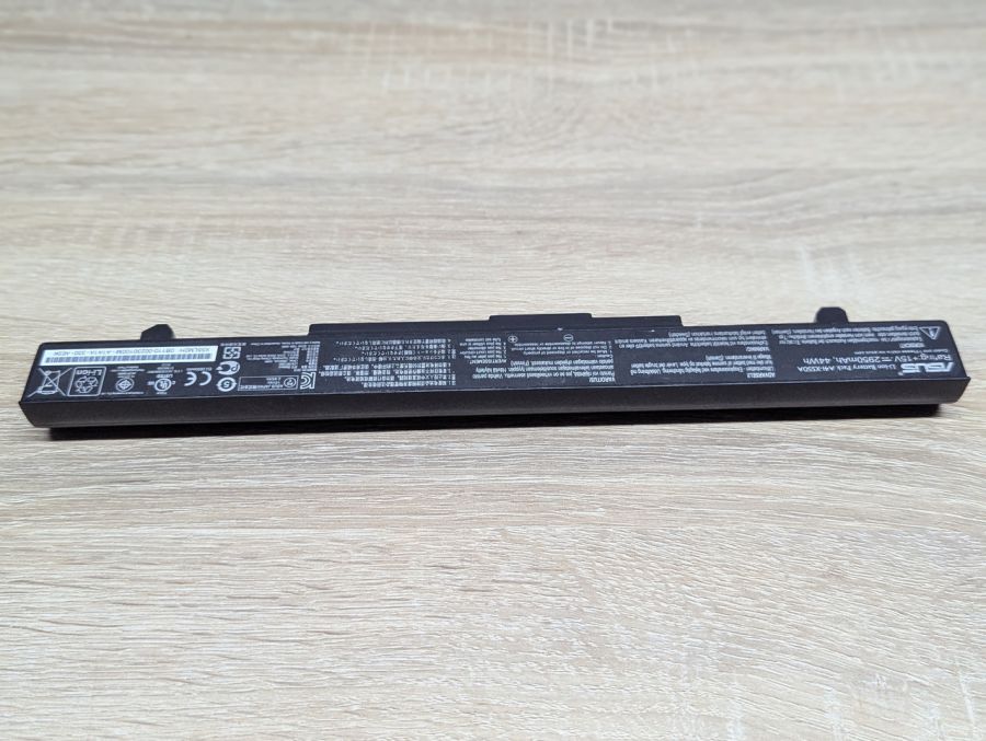 Б/В Оригінальна акумуляторна батарея Asus A41-X550A