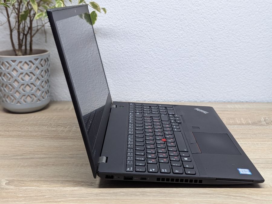 Ноутбук Б/В Lenovo ThinkPad T570, Intel Core i5-7300U, DDR4 8 GB, SSD 128GB, 15.6" Full HD