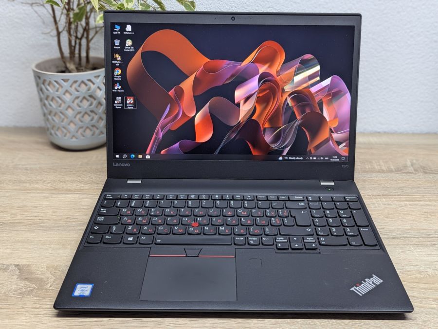 Ноутбук Б/В Lenovo ThinkPad T570, Intel Core i5-7300U, DDR4 8 GB, SSD 128GB, 15.6" Full HD