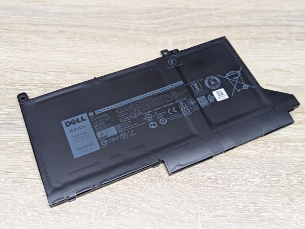 Б/В Оригінальна акумуляторна батарея Dell DJ1J0