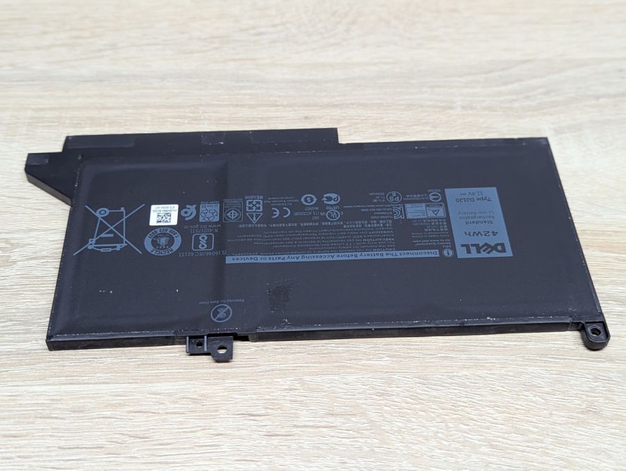 Б/В Оригінальна акумуляторна батарея Dell DJ1J0