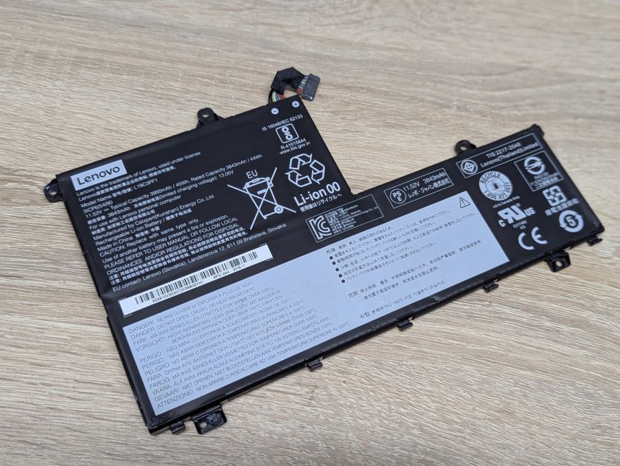 Б/В Оригінальна акумуляторна батарея Lenovo L19C3PF1