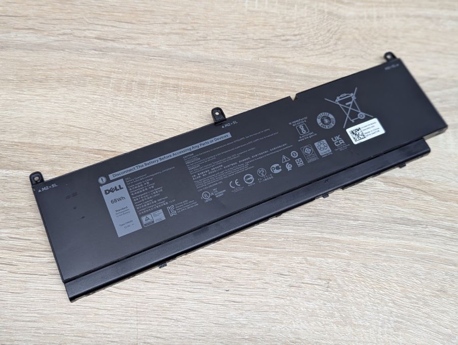 Б/В Оригінальна акумуляторна батарея Dell C903V