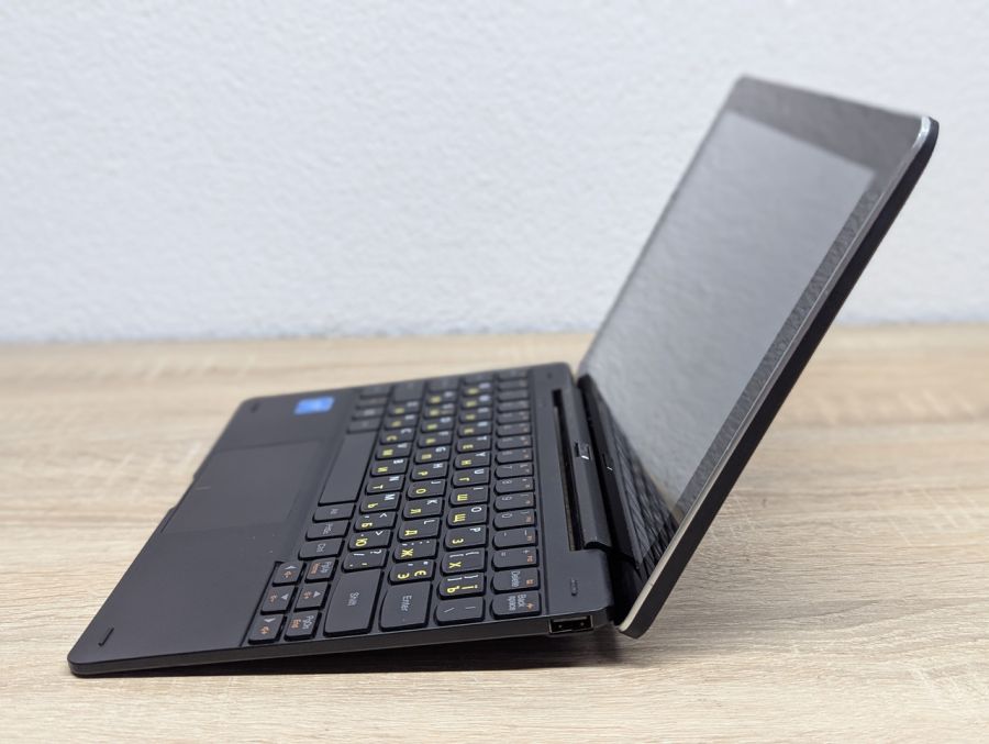 Б/В Уцінка!Планшет з клавіатурою Lenovo Ideapad Miix 300-10IBY:11 сенсорний, Intel Atom Z37735F,2 GB DDR3,, SSD 32