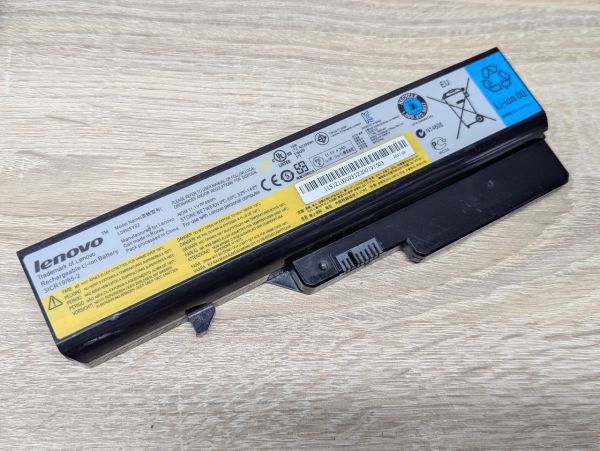 Б/В Оригінальна акумуляторна батарея Lenovo L09M6Y02