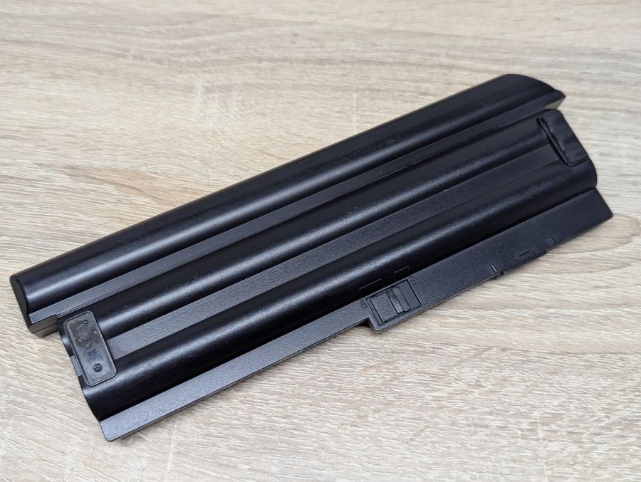 Б/В Оригінальна акумуляторна батарея Lenovo 42T4649,42T4541