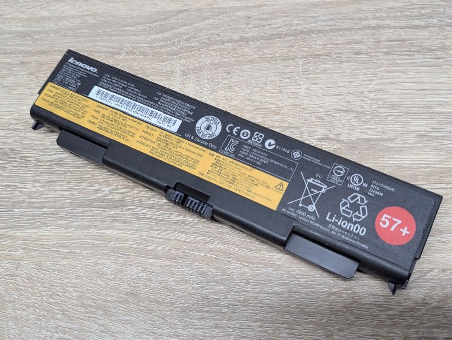 Б/В Оригінальна акумуляторна батарея Lenovo 45N1146,45N1147