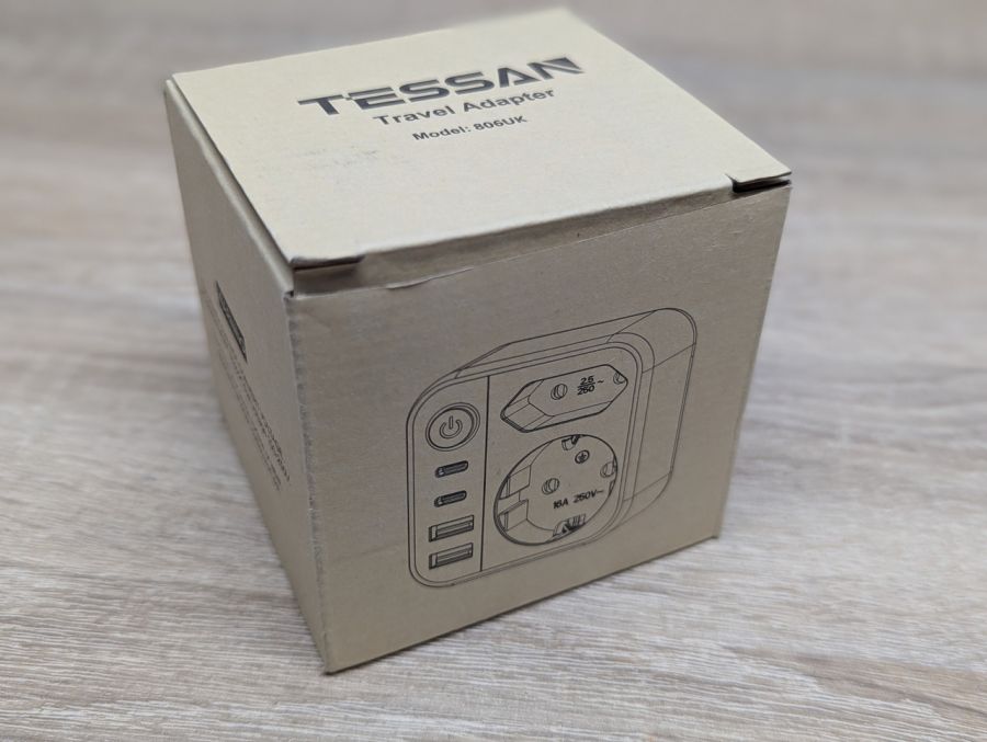 Новий Дорожній адаптер TESSAN 806UK
