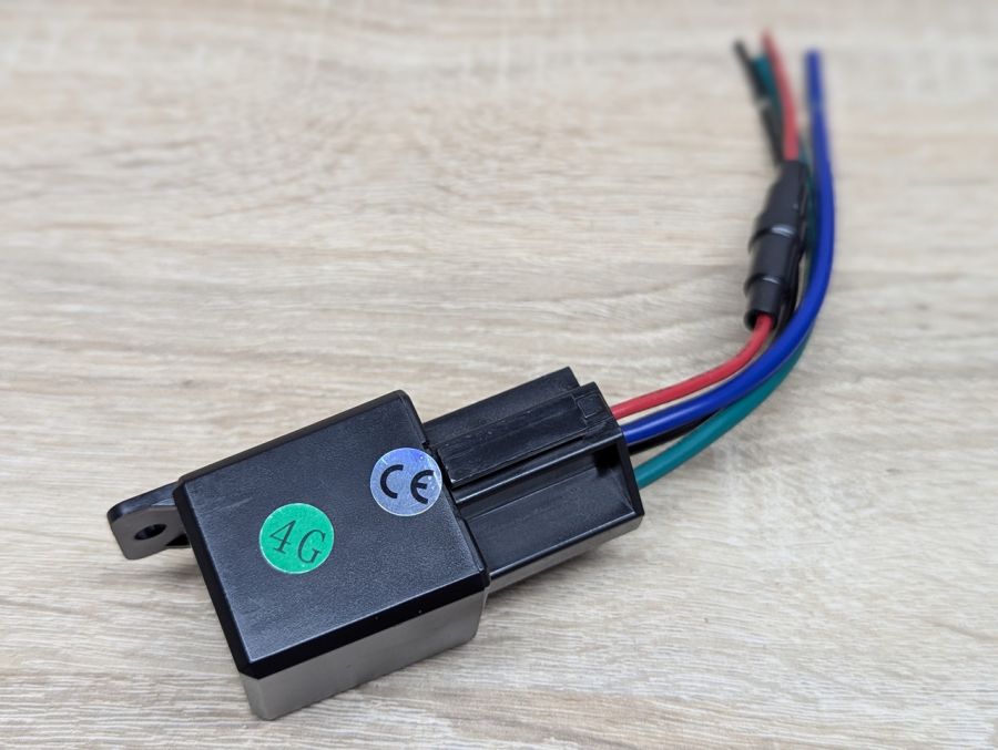 Новий GPS-трекер SinoTrack ST-907