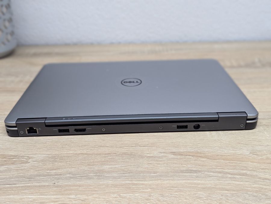 Уцінка! Ноутбук Б/В Dell Latitude E7240, Intel Core i5-4310U, DDR3 8 GB, SSD 128GB, 17.3" HD