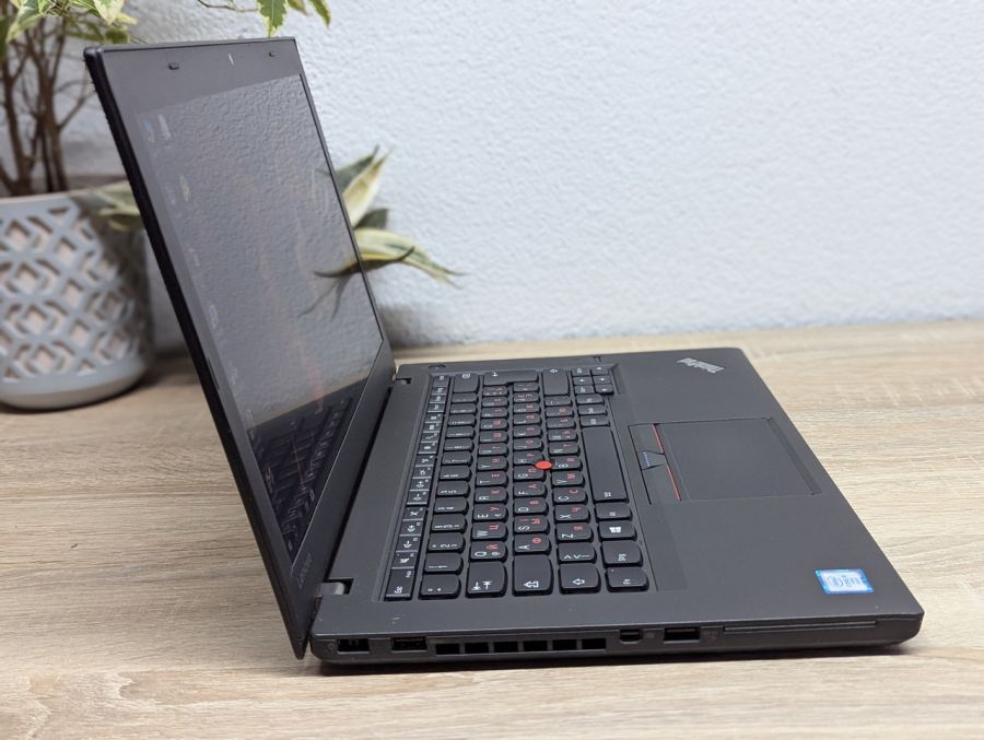 Уцінка! Ноутбук Б/В Lenovo T460, Intel Core i5-6300U, DDR3 8 GB, SSD 128GB, 14" Full HD