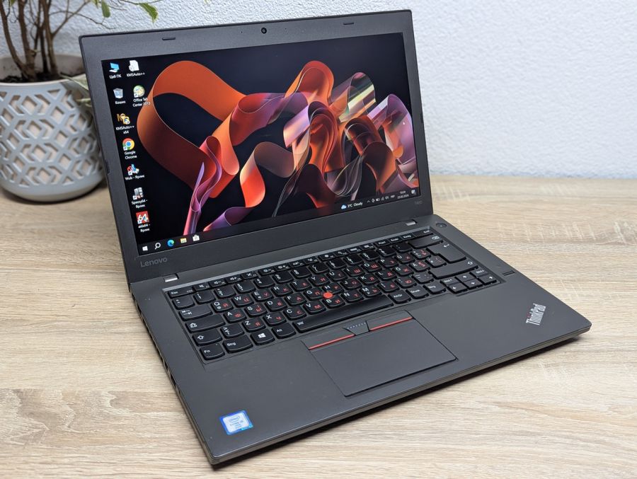 Уцінка! Ноутбук Б/В Lenovo T460, Intel Core i5-6300U, DDR3 8 GB, SSD 128GB, 14" Full HD