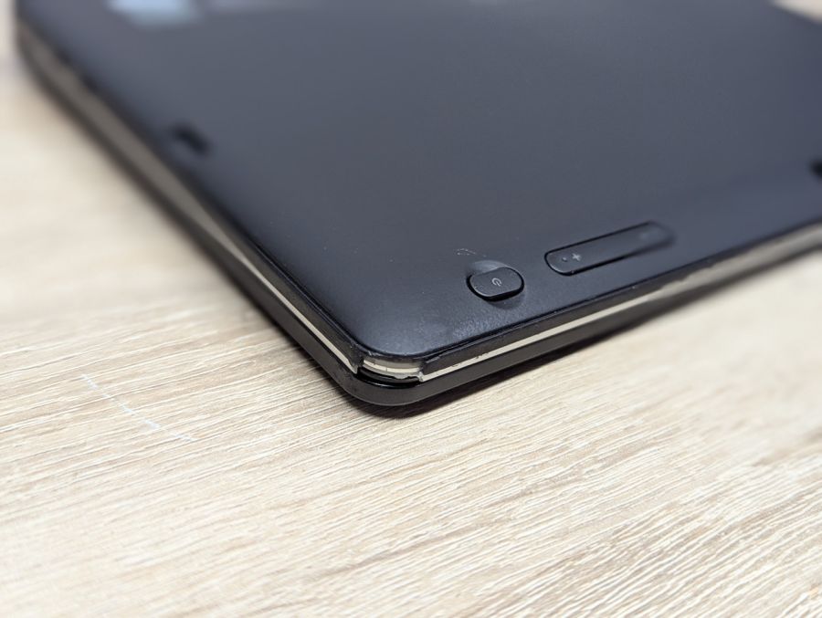Уцінка!Планшет з клавіатурою Б/В Lenovo Ideapad Miix 300-10IBY:11 сенсорний, Intel Atom Z37735F,2 GB DDR3,, SSD 32
