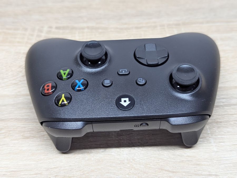 Новий Геймпад для консолей Xbox та ПК