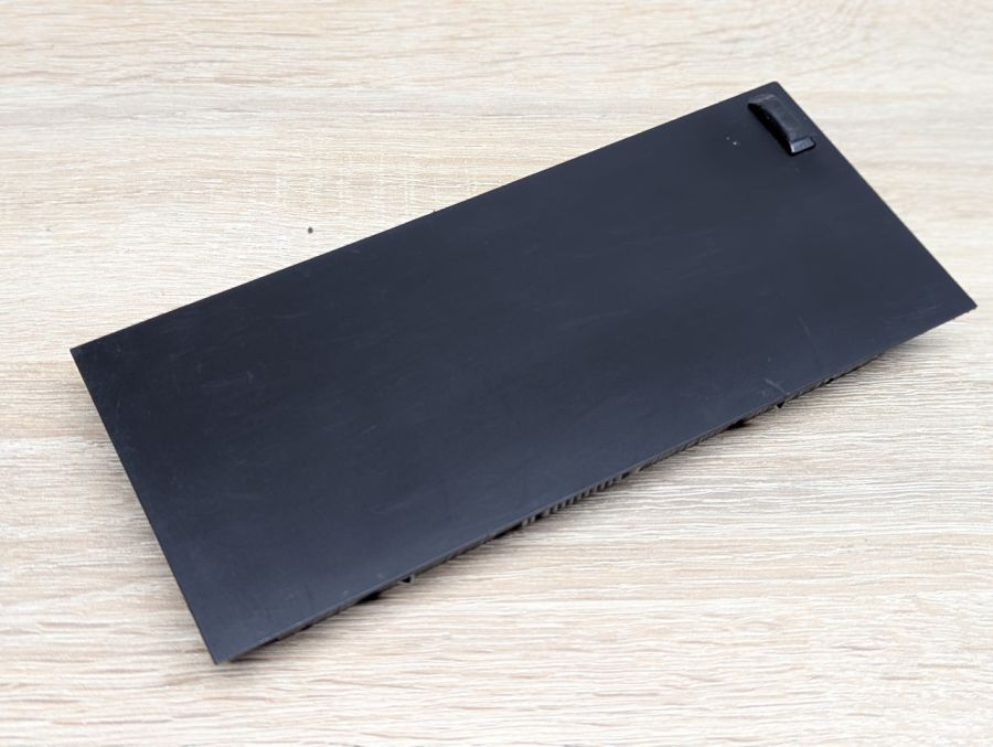 Б/В Оригінальна акумуляторна батарея Dell FJJ4W
