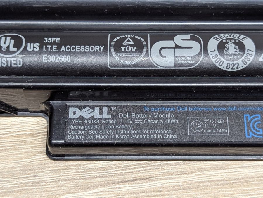 Б/В Оригінальна акумуляторна батарея Dell 3G0X8