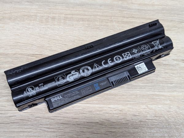 Б/В Оригінальна акумуляторна батарея Dell 3G0X8