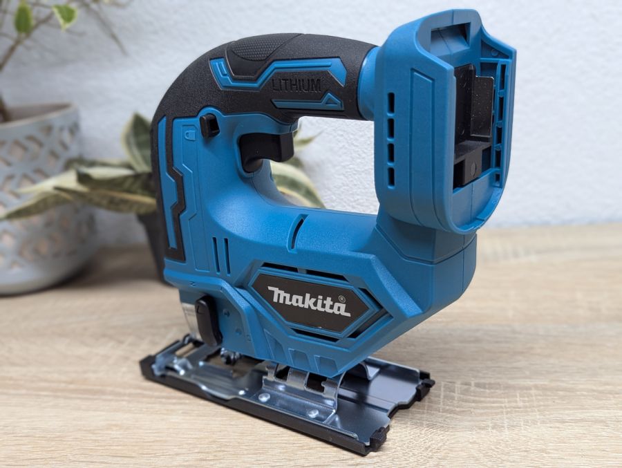 Новий Акумуляторний лобзик Makita DJV180Z (аналог)