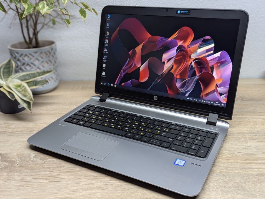 Уцінка! Ноутбук Б/В HP ProBook 450 G3, Intel Core i7-6500U, DDR3 8 GB, SSD 128GB, 15.6" Full HD