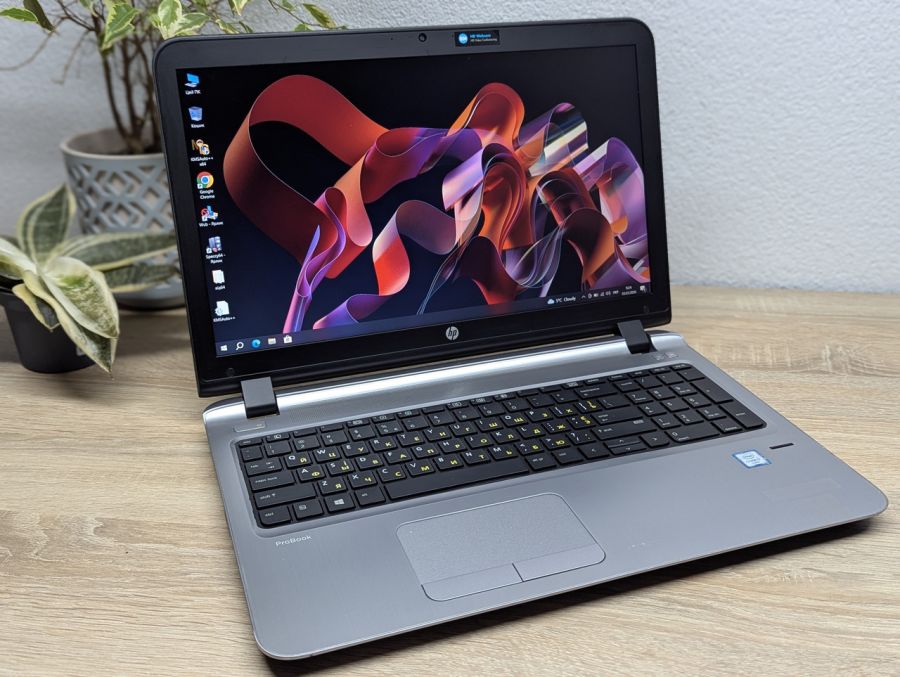 Уцінка! Ноутбук Б/В HP ProBook 450 G3, Intel Core i7-6500U, DDR3 8 GB, SSD 128GB, 15.6" Full HD