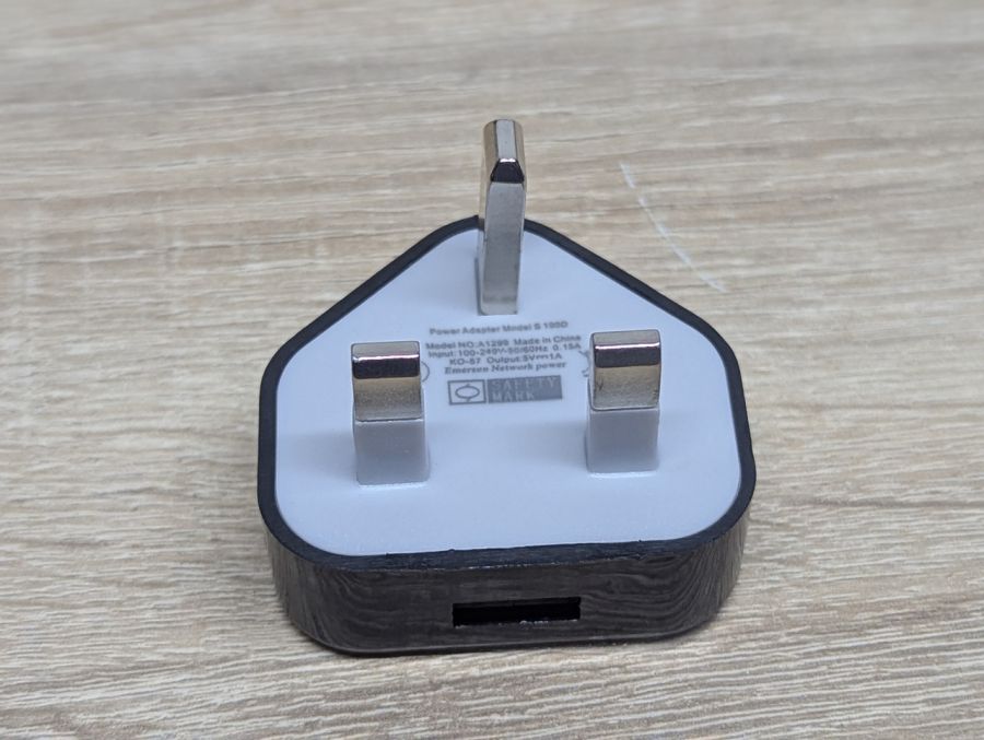 Новий USB адаптер живлення 5W 1A