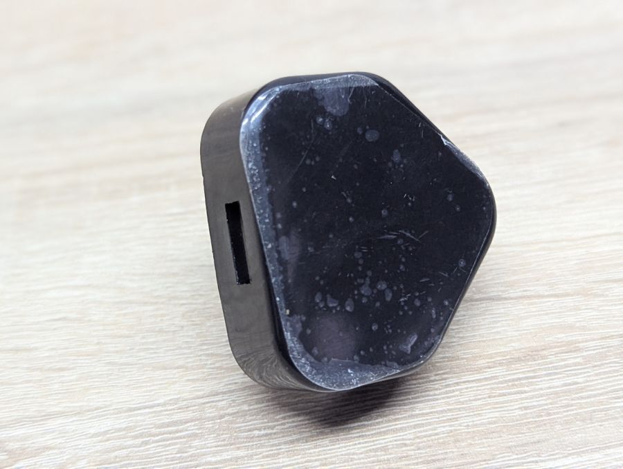 Новий USB адаптер живлення 5W 1A