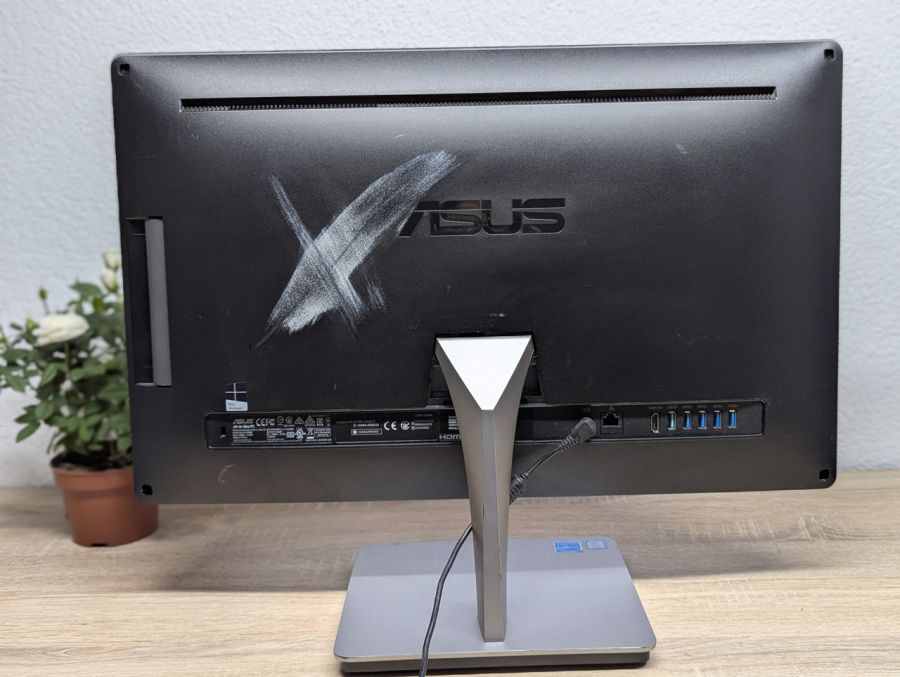 Б/В Моноблок ASUS All-in-One PC V230IC: i5-6500U,16 GB DDR4,SSD 256Gb