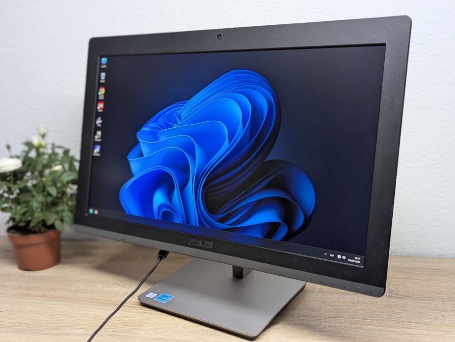 Б/В Моноблок ASUS All-in-One PC V230IC: i5-6500U,16 GB DDR4,SSD 256Gb