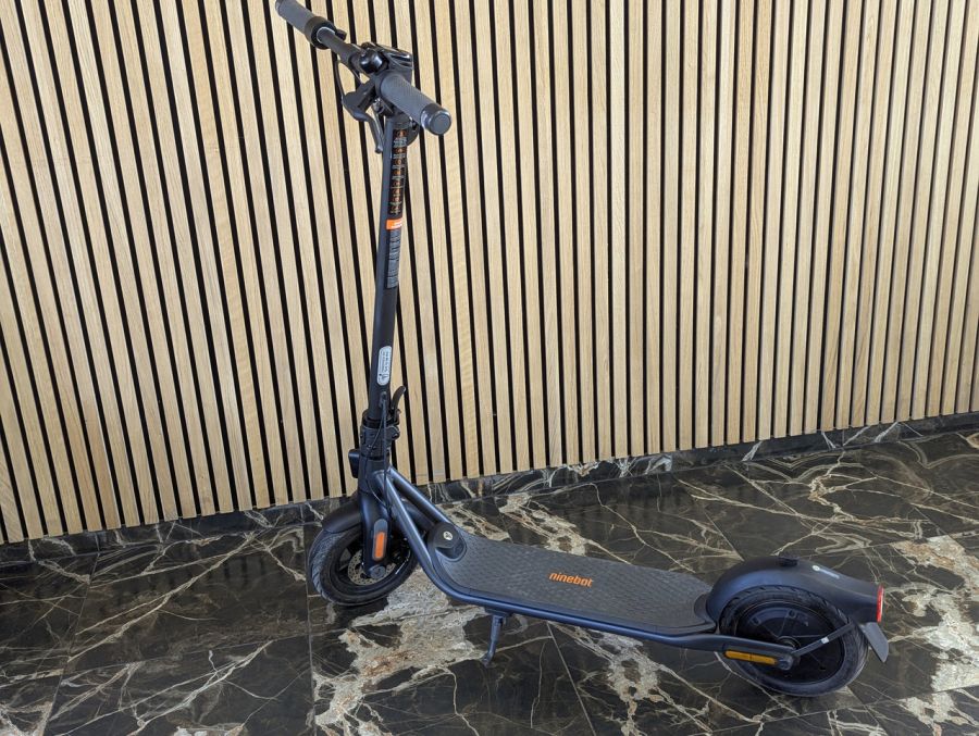 Б/В Електросамокат Segway Ninebot KickScooter F2