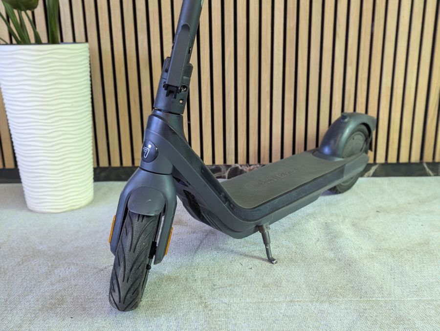Б/В Електросамокат Segway Ninebot eKickScooter E2 Pro