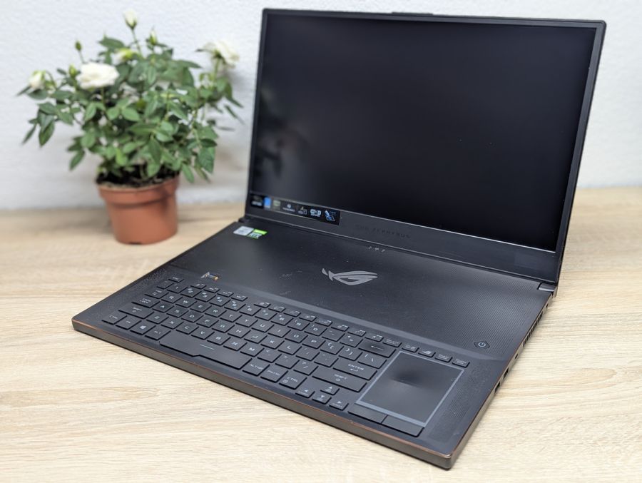 Б/В Ноутбук ASUS ROG Zephyrus S17 модель GX701LXS-HG032T НА РОЗБІР