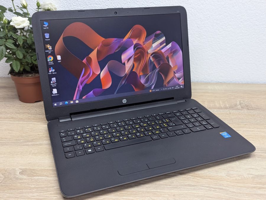 Уцінка! Ноутбук Б/В HP 250 G4, Intel Core i3-4005U, DDR3 8 GB, SSD 128GB, 15.6" HD