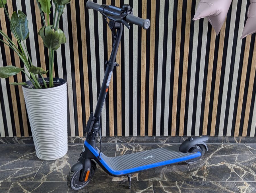 Б/В Електросамокат Ninebot eKickScooter C2 Pro модель 051404E (Дитячий)