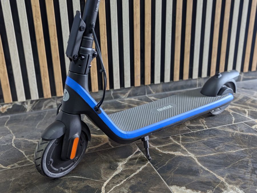Б/В Електросамокат Ninebot eKickScooter C2 Pro модель 051404E (Дитячий)