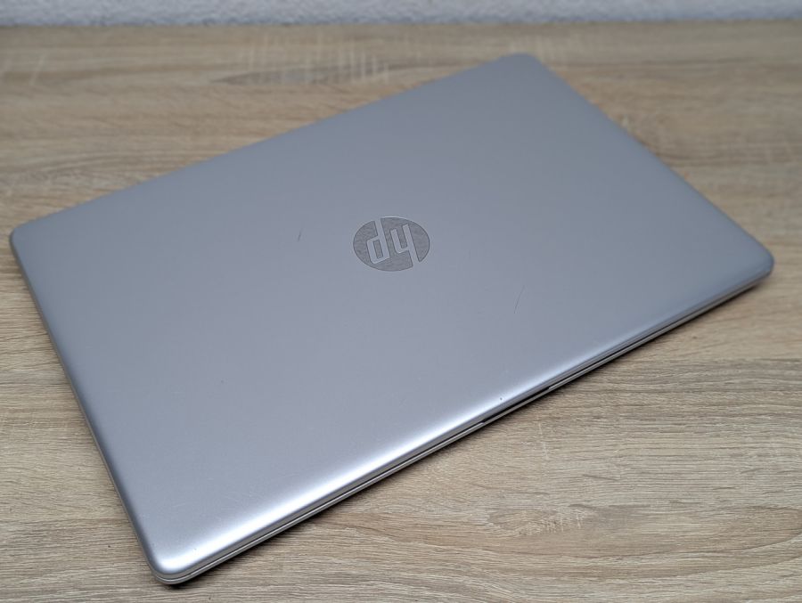 Ноутбук Б/В HP Laptop 15-bs0xx, Intel Core i5-7200U, DDR4 8 GB, SSD 128GB, 15.6" Full HD