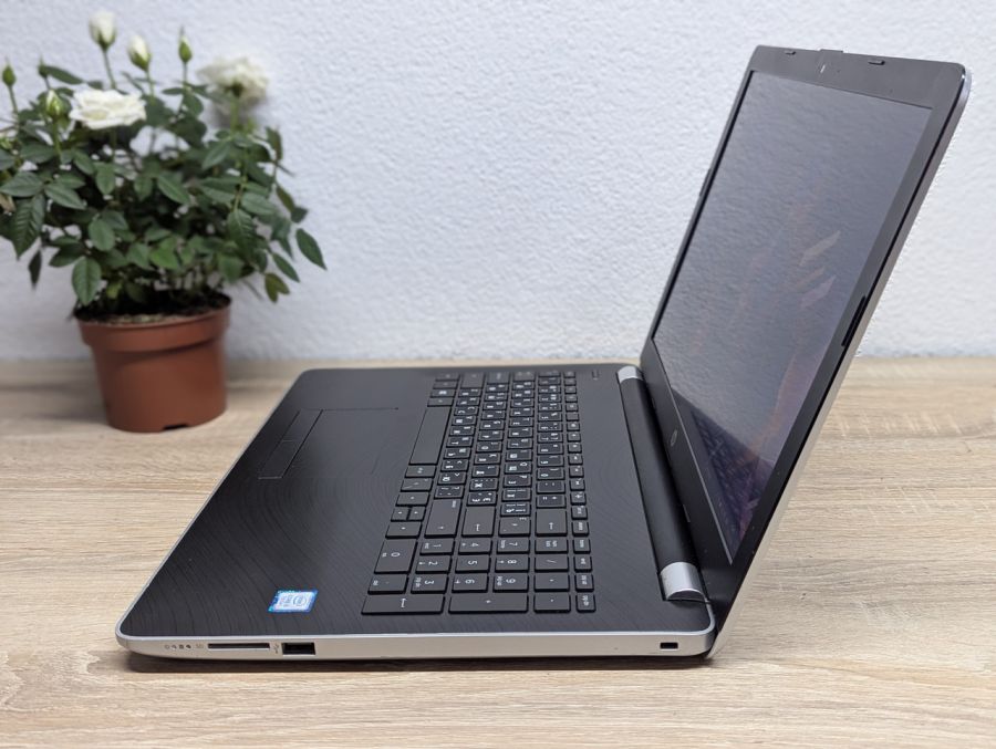Ноутбук Б/В HP Laptop 15-bs0xx, Intel Core i5-7200U, DDR4 8 GB, SSD 128GB, 15.6" Full HD