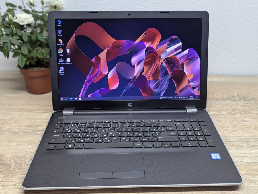 Ноутбук Б/В HP Laptop 15-bs0xx, Intel Core i5-7200U, DDR4 8 GB, SSD 128GB, 15.6" Full HD