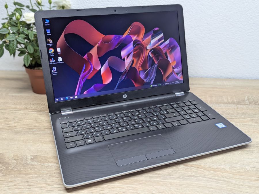 Ноутбук Б/В HP Laptop 15-bs0xx, Intel Core i5-7200U, DDR4 8 GB, SSD 128GB, 15.6" Full HD