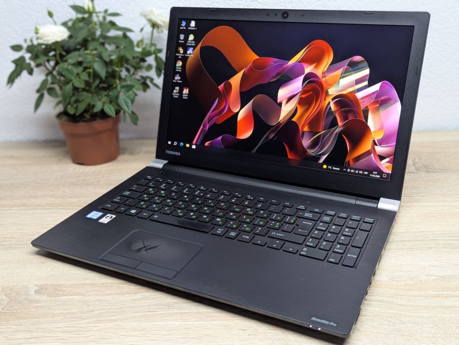 Ноутбук Б/В Toshiba Satellite Pro A50-C-206, Intel Core i5-6200U, DDR3 8 GB, SSD 128GB, 15.6" Full HD