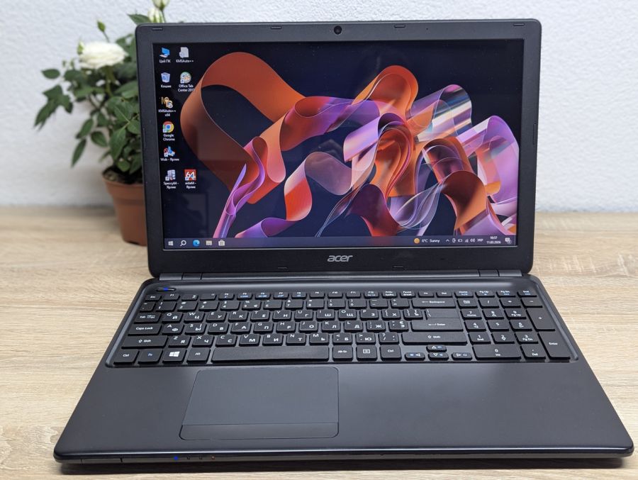 Ноутбук Б/В Acer Aspire E1-522, AMD A4-5000, DDR3 8GB, SSD 128GB, AMD Radeon HD 8400, 15.6" HD