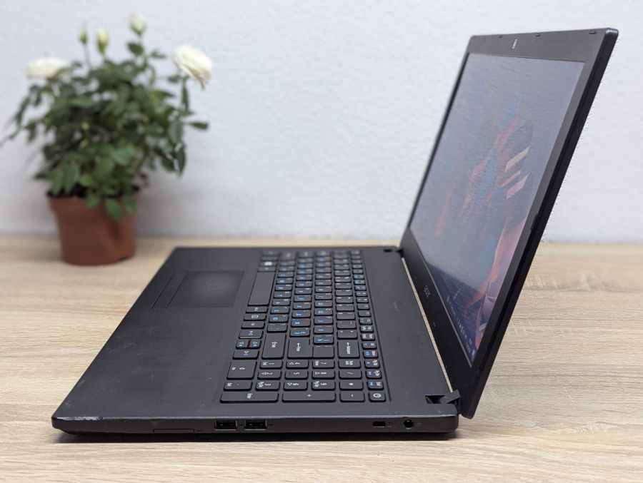 Уцінка! Ноутбук Б/В Acer TravelMate P2510, Intel Core i3-7100U, DDR4 12 GB, SSD 128GB, 15" HD